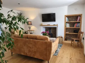 Oak Tree Cottage on working farm - Image 3