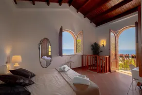 Luxury seaside villa, near Taormina, Sicily - Image 4