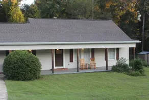 Home in Downtown Enterprise - Image 2