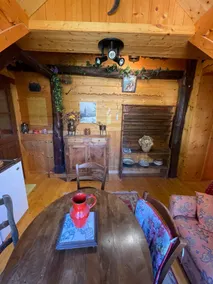 Apartment in typical house - Image 2