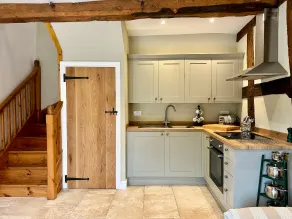 Cosy Barn Conversion Escape - Image 2