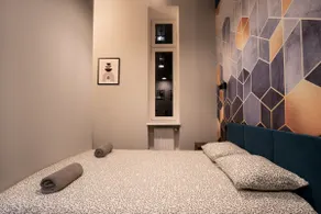 East 76 - three-person studio - Image 5