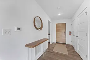 Loft, Open Concept, Balcony 2 Bed, Pool Gym, Wifi - Image 5