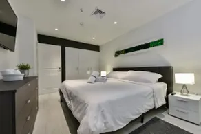 Stunning Ocean Views • Eagle Beach • Top Reviews! - Image 3
