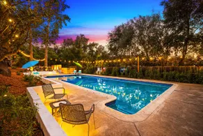 Spacious Pool House Retreat- Game Room - Sleeps 20 - Image 2
