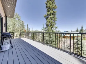 Cozy & Scenic Modern Mountain Cabin - Image 5