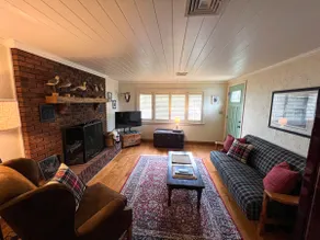 Cook Point Retreat - Image 3