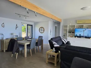 Coastal Kangaroo Island home, walk into town - Image 3