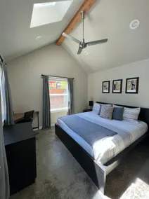Alberta Guest House - Image 4