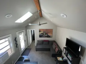 Alberta Guest House - Image 5