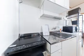 [10 minutes to Shinjuku Station/7 minutes to Shibuya Station/1 minute on foot from Shimokitazawa Station] Maximum 4 people/2 semi-double beds - Image 2