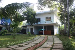 Beez Den Private Pool Villa - Image 3