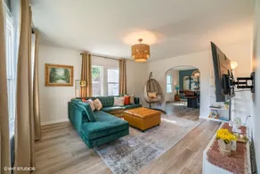 King Bed Retreat, Minutes to Beach & Dunes - Image 2