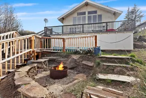 Waterfront Retreat | Pool Table | Stunning Views - Image 4