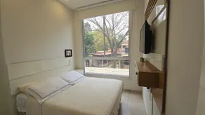 Apartment with a pool, a few meters from shopping malls - Image 3