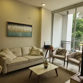 Apartment with a pool, a few meters from shopping malls - Image 2