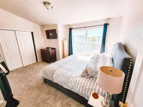 Palmer Lake AF Academy Pet Friendly King Bed 4 TVs - Image 3