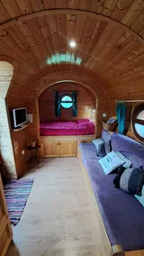 Wine-producing caravans - Image 2