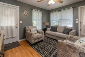 Cozy, Pet Friendly Cottage near Lake of Egypt - Image 5