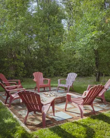 Renovated Historic 8-Bed Retreat - Image 4