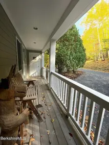 Comfortable Berkshires retreat on mtn resort, SISO - Image 3
