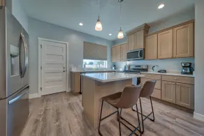 -:- Cowboy Casa -:- Spacious + New 3BR-3BA - Image 3