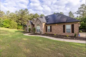 Luxury Family Retreat - Image 2