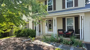 Spacious 4BR Family Home|PoolTable|Fenced|Near DC - Image 2
