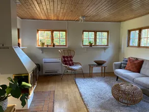 Cosy Cabin Retreat - Image 2
