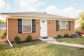 Guest-Favorite 2BR Apt, 5-10 Min to Cincy! - Image 2
