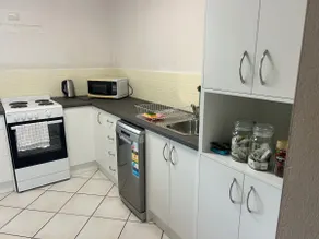 Splash Into This Cute Unit - 3 night minimum stay - Image 3