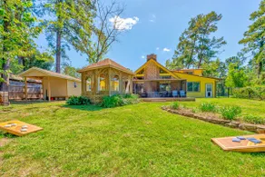 Lake Front Luxury Home w/Hot Tub & Fire Pit - Image 3
