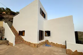 Charming Retreat with Mountain Views La Parata - Image 2