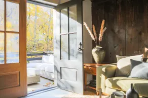 The Creek House: Waterfront with Hot Tub & E-bikes - Image 2
