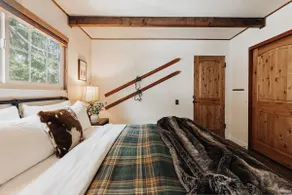 Walk to Lake, A/C, Lake Access, Main Lvl Bedroom - Image 4