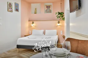 Le Chic & Biscornu | Terrace | Premium | A/C - Image 2