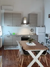 Noventa Venice Apartment - Image 2