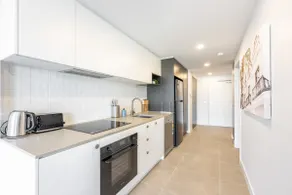 Modern 1BR Apartment | Pool, Gym & Westfield Walk - Image 3