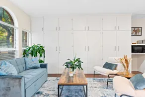 Private Annex Studio w/Separate Entrance & Pool - Image 3
