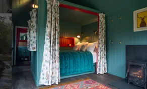 Luxury, off-grid glamping - Image 4