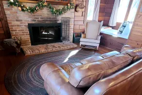 Marvin Gardens Cabin - Image 4