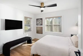 A1 @ Auberge - Image 3