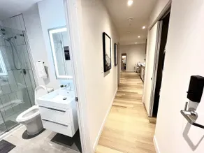 Top Floor Luxurious 1BR Parking | Near Downtown - Image 5
