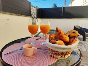 LA BULLE ROMANTIQUE, Suite avec jacuzzi privatif - Image 5
