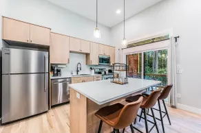 Woodside Retreat - ”B ': Modern Home Near Lake! - Image 3