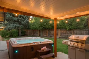 Huge yard•hot-tub•game room•5-15min to DU/DTC/DT - Image 5