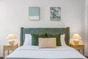 Family Retreat, Free Car Park/EV - Near Westfield - Image 3