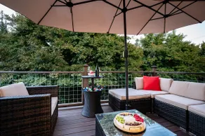 Luxury home: A/C | Parking | Deck | BBQ | Games - Image 5