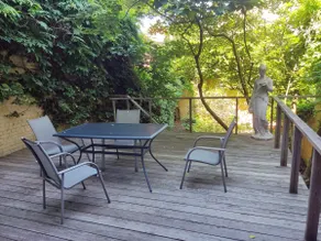 Bright 1BR with terrace near Montgomery - Image 3