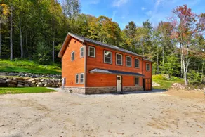 Peak Hill – 3 Bedroom, Hot Tub. Car Charger! - Image 2